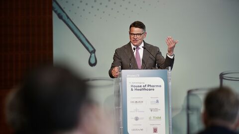 Ministerpräsident Rhein bei der Eröffnung der Jahrestagung des House of Pharma