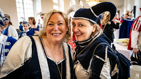 Aus ganz Hessen kamen die kleinen und großen Närrinnen und Narrhallesen.